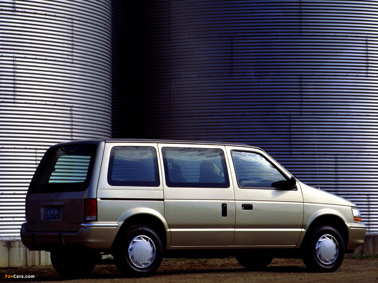 Images of Chrysler Voyager 1991–96 (1280 x 960)