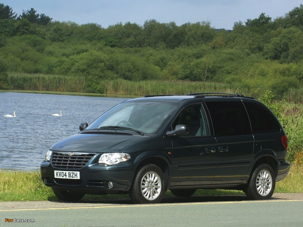 Images of Chrysler Voyager UK-spec 2004–07 (1024 x 768)