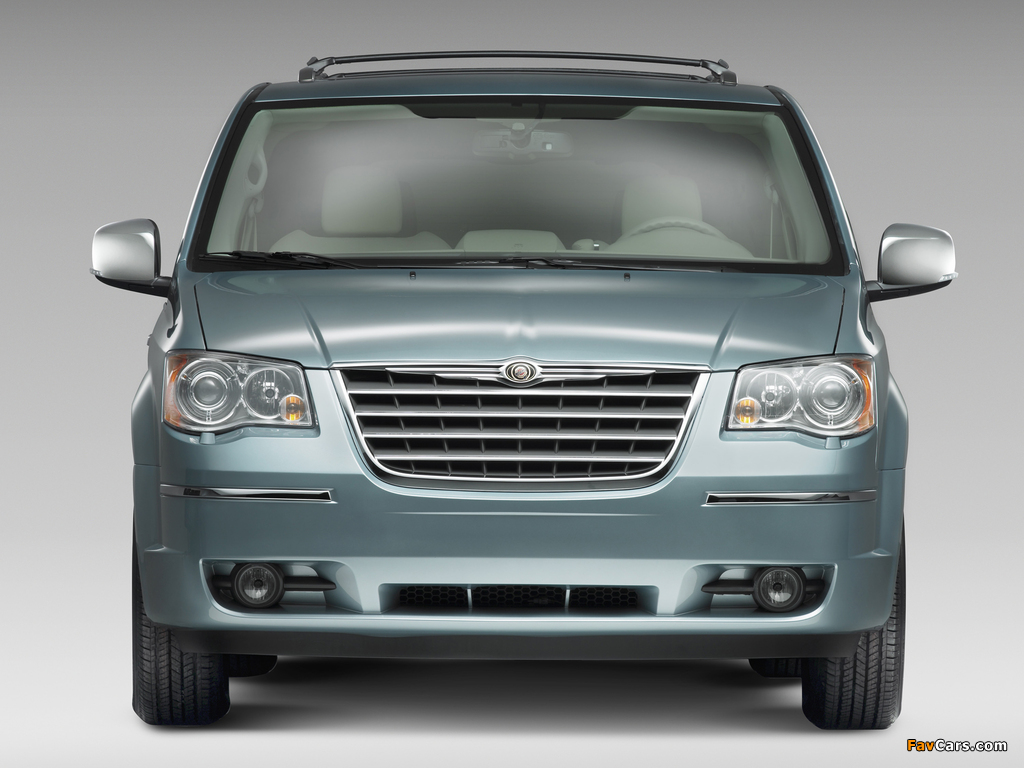 Images of Chrysler Grand Voyager US-spec 2008–10 (1024 x 768)