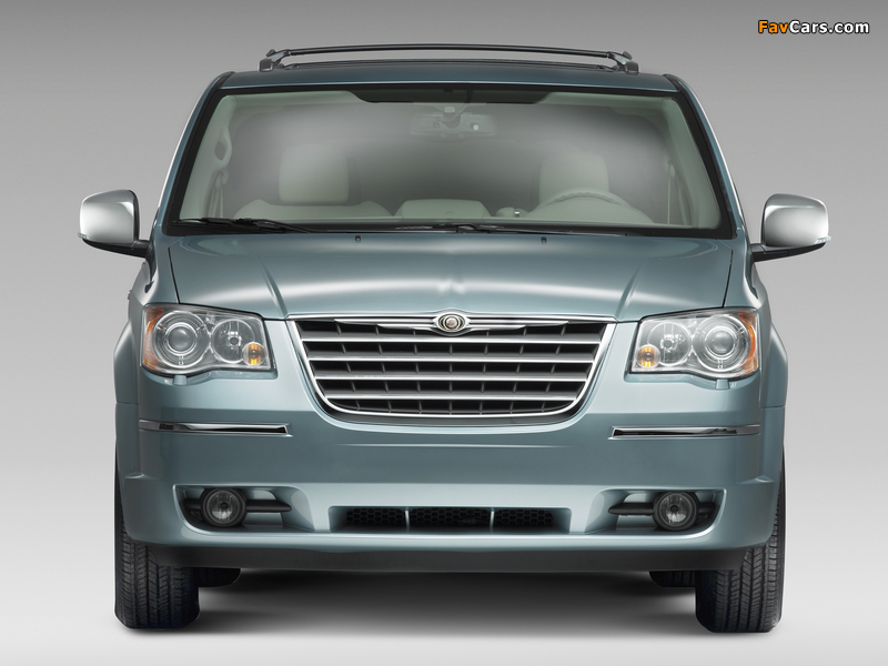 Images of Chrysler Grand Voyager US-spec 2008–10 (800 x 600)
