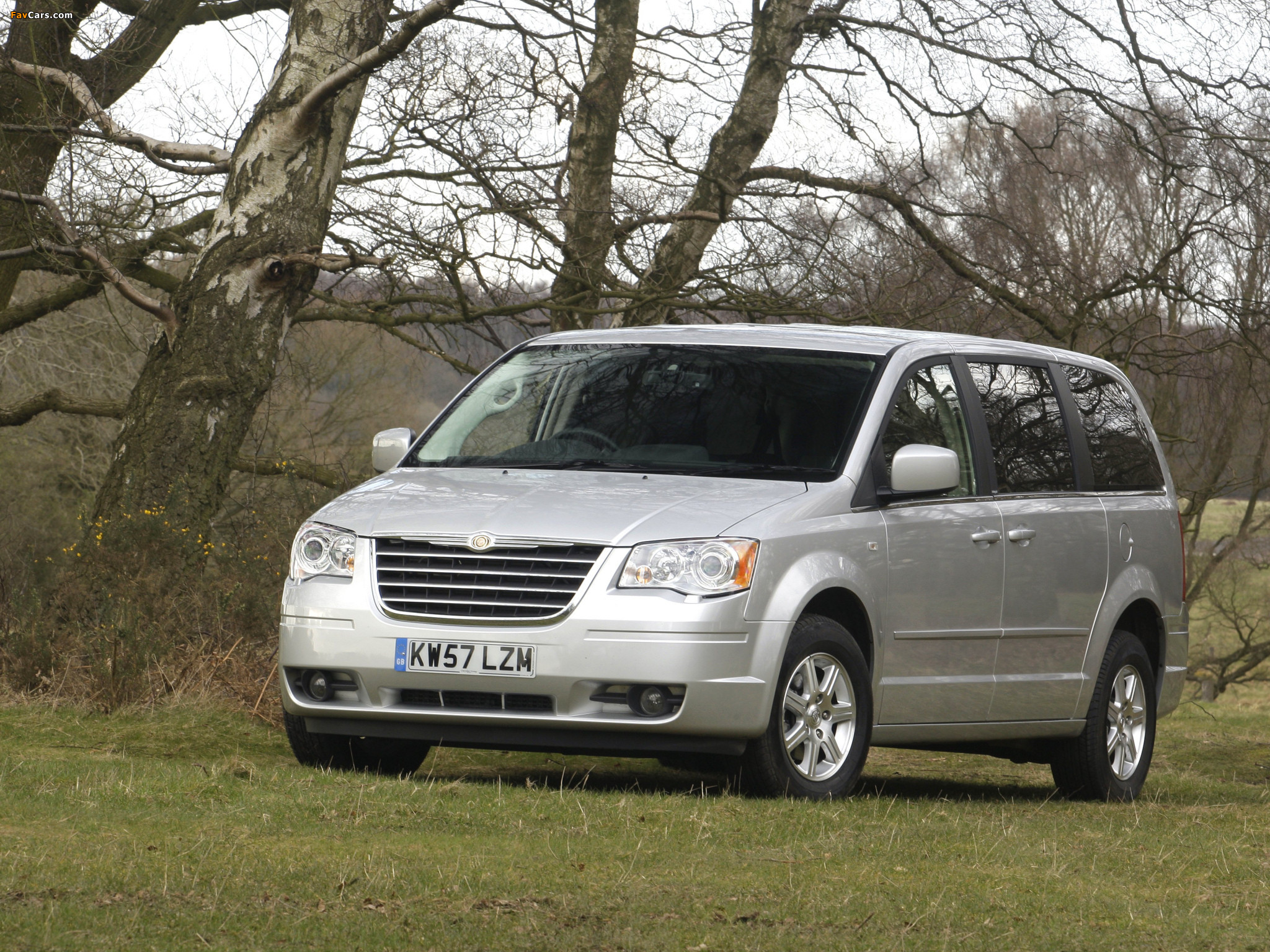 Images of Chrysler Grand Voyager UK-spec 2008–10 (2048 x 1536)