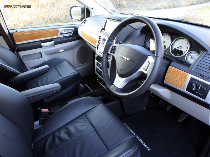 Images of Chrysler Grand Voyager UK-spec 2008–10 (800 x 600)