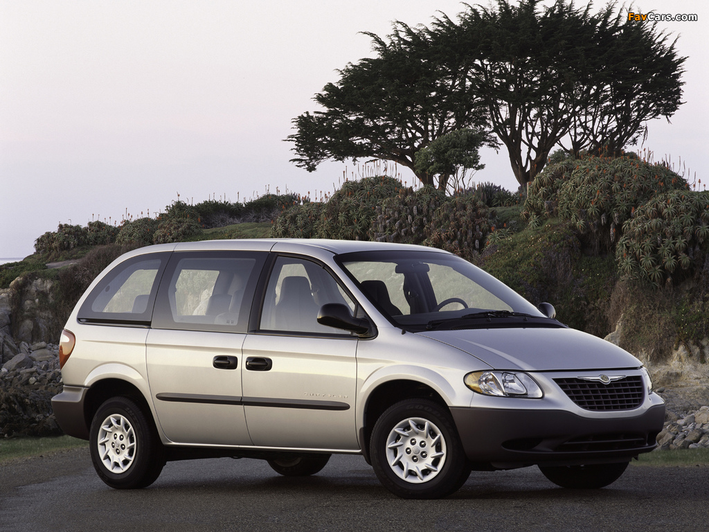 Pictures of Chrysler Voyager US-spec 2000–04 (1024 x 768)