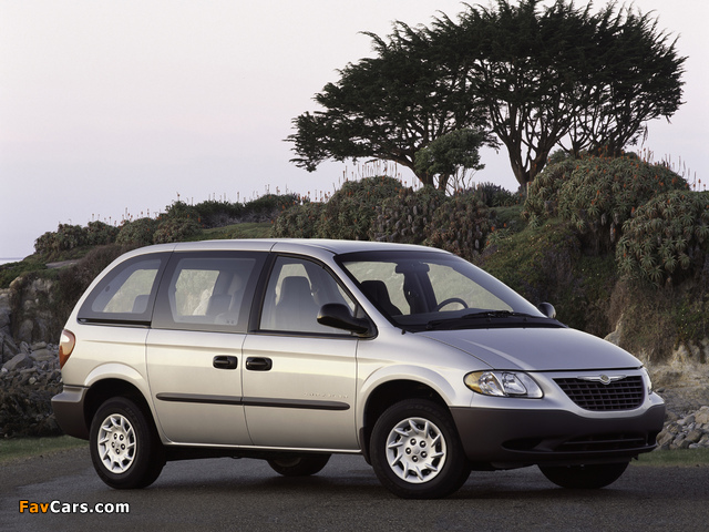 Pictures of Chrysler Voyager US-spec 2000–04 (640 x 480)