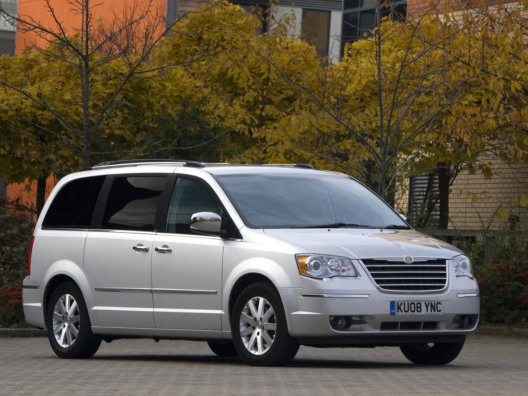 Pictures of Chrysler Grand Voyager UK-spec 2008–10 (2048 x 1536)