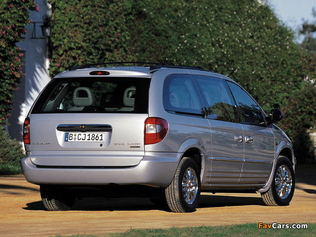 Chrysler Grand Voyager 2000–04 wallpapers (640 x 480)
