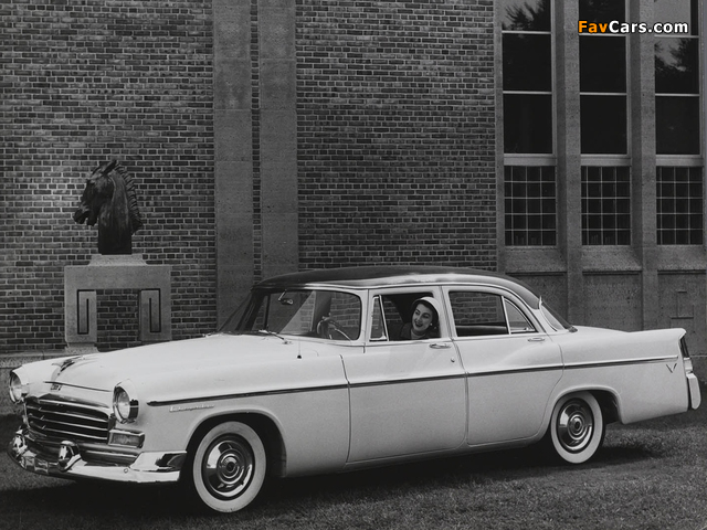 Chrysler Windsor 4-dr Sedan (C71) 1956 pictures (640 x 480)