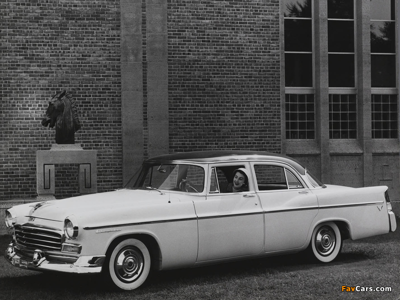 Chrysler Windsor 4-dr Sedan (C71) 1956 pictures (800 x 600)