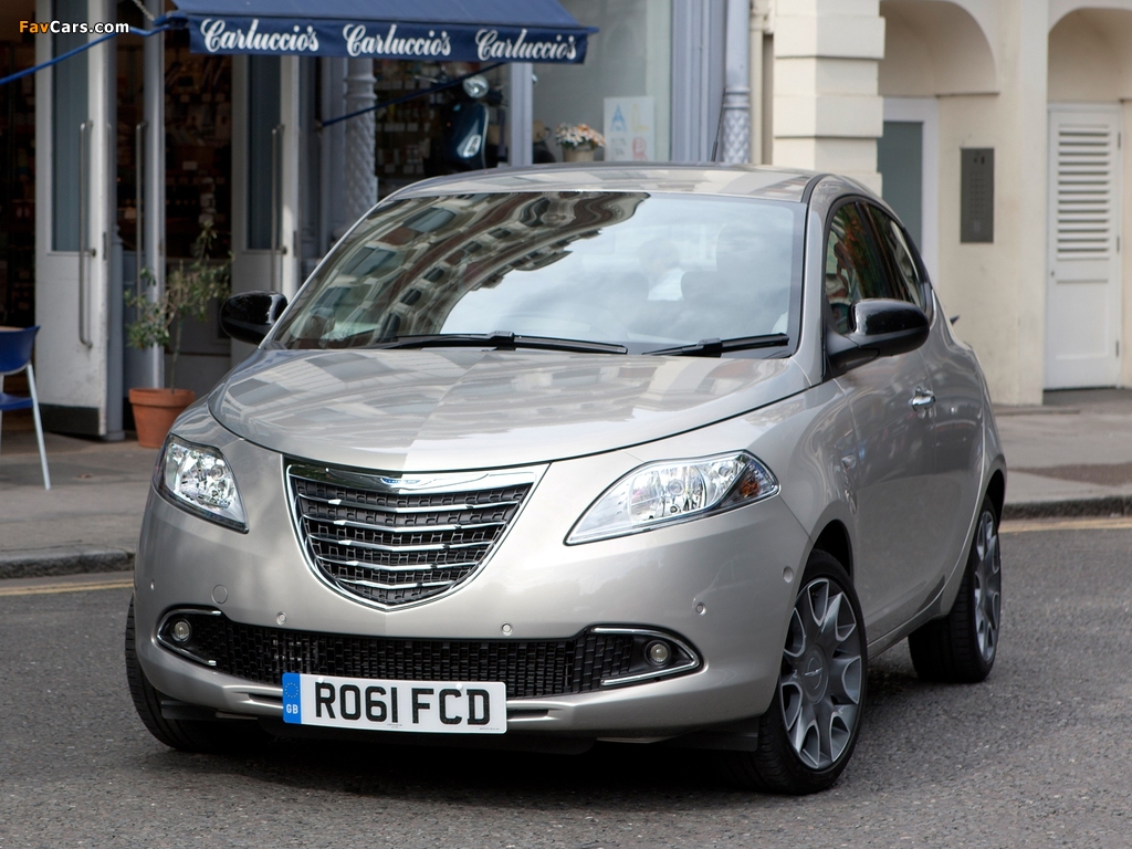 Chrysler Ypsilon 2011 wallpapers (1024 x 768)