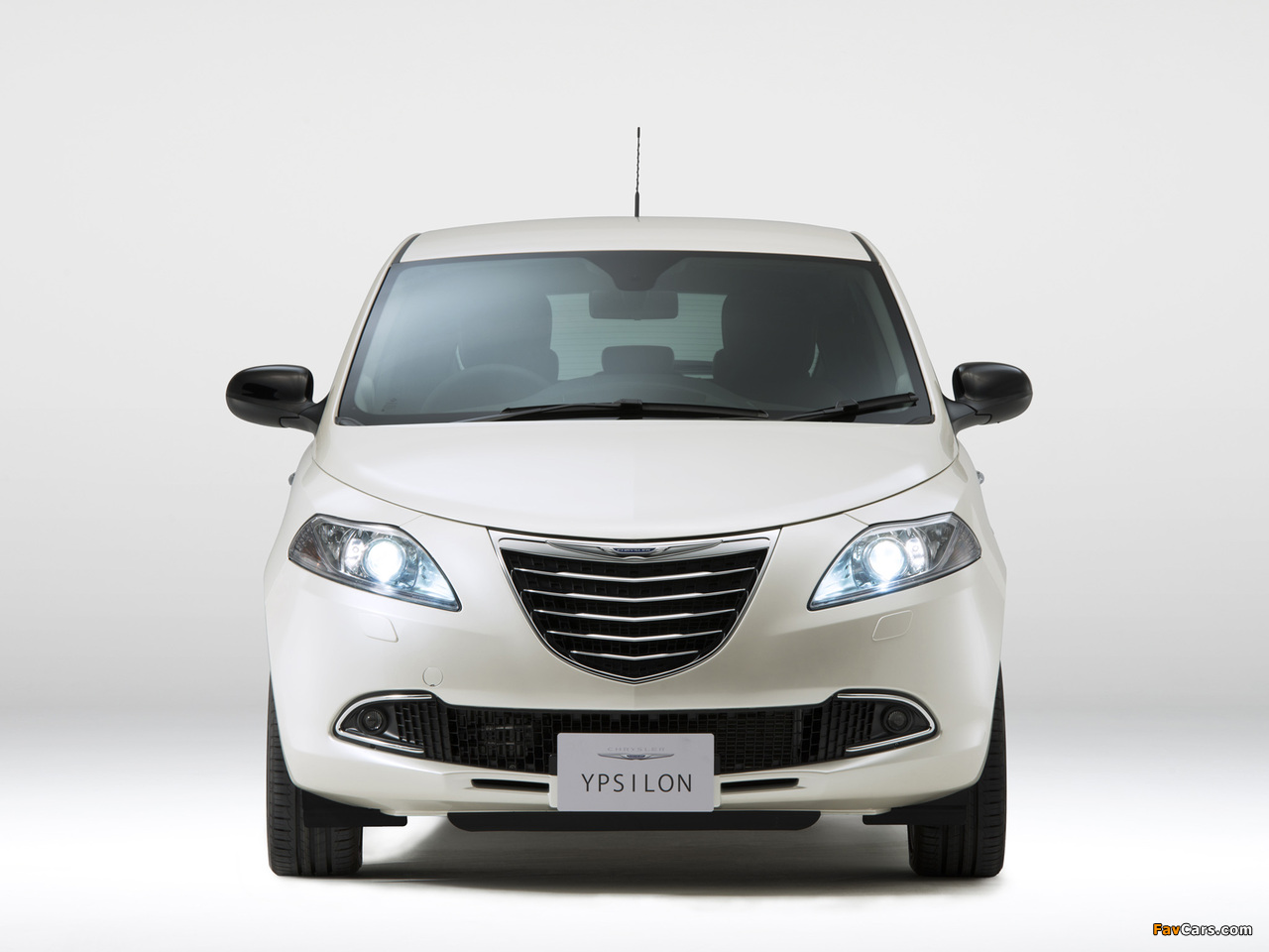 Images of Chrysler Ypsilon JP-spec 2012 (1280 x 960)