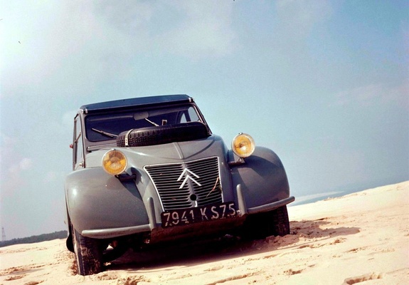 Citroën 2CV 4x4 Sahara 1960–71 photos