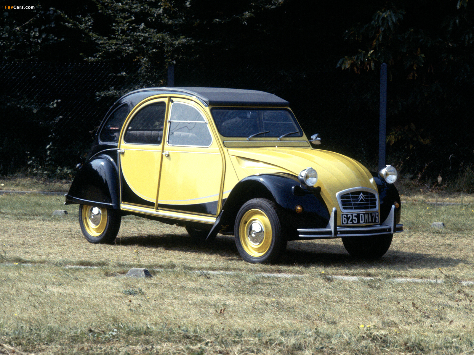 Citroën 2CV6 Charleston 1981–90 pictures (1600 x 1200)