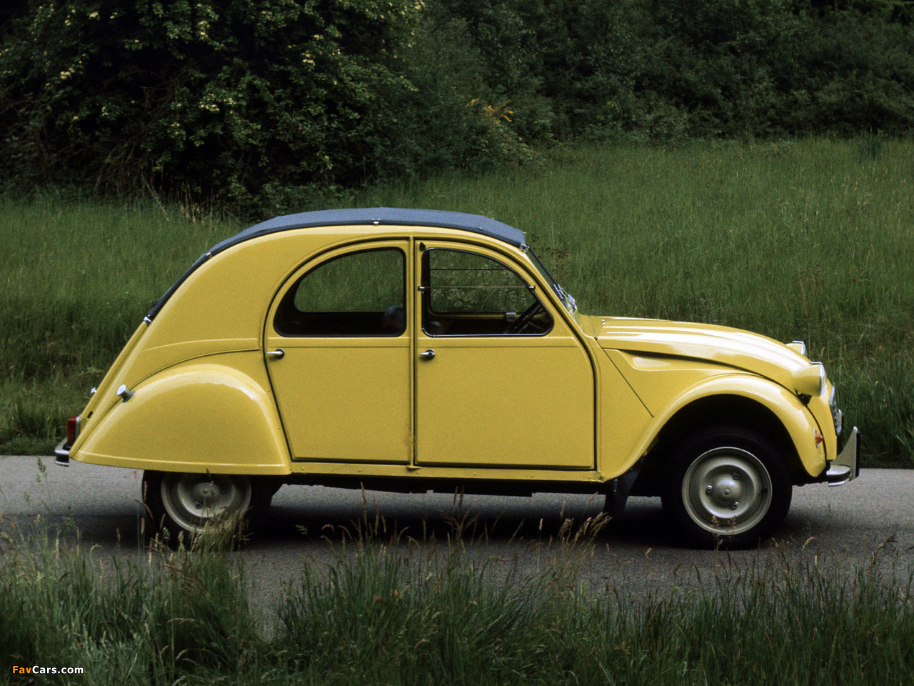 Photos of Citroën 2CV Special 1979–81 (1280 x 960)