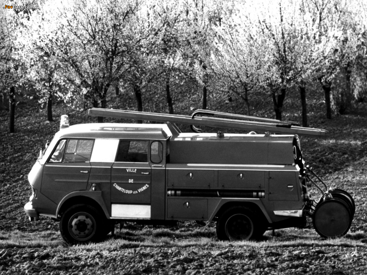 Photos of Citroën 700 Camion de Pompier 1967–72 (1280 x 960)