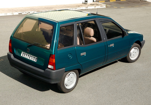 Pictures of Citroën AX Van Evasion Prototype by Heuliez 1988