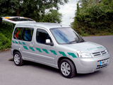 Citroën Berlingo Ambulance UK-spec 2002–08 pictures