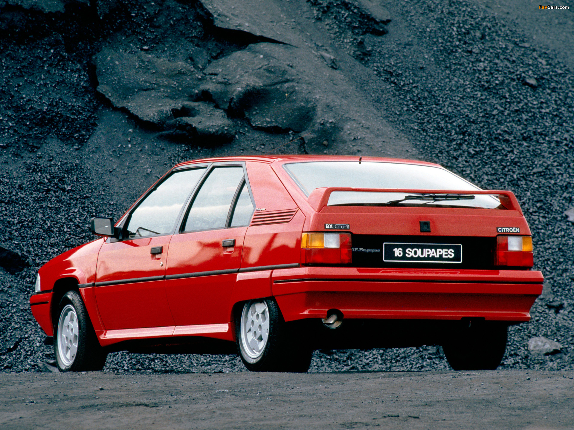 Images of Citroën BX GTi 16 Soupapes 1987–89 (1920 x 1440)