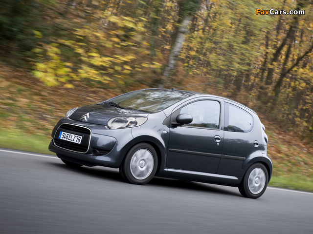 Photos of Citroën C1 5-door 2008–12 (640 x 480)