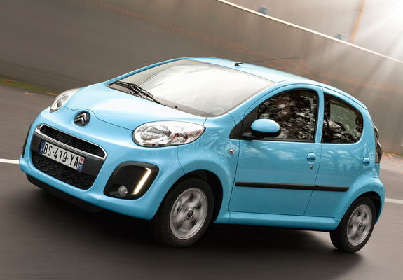 Pictures of Citroën C1 5-door 2012