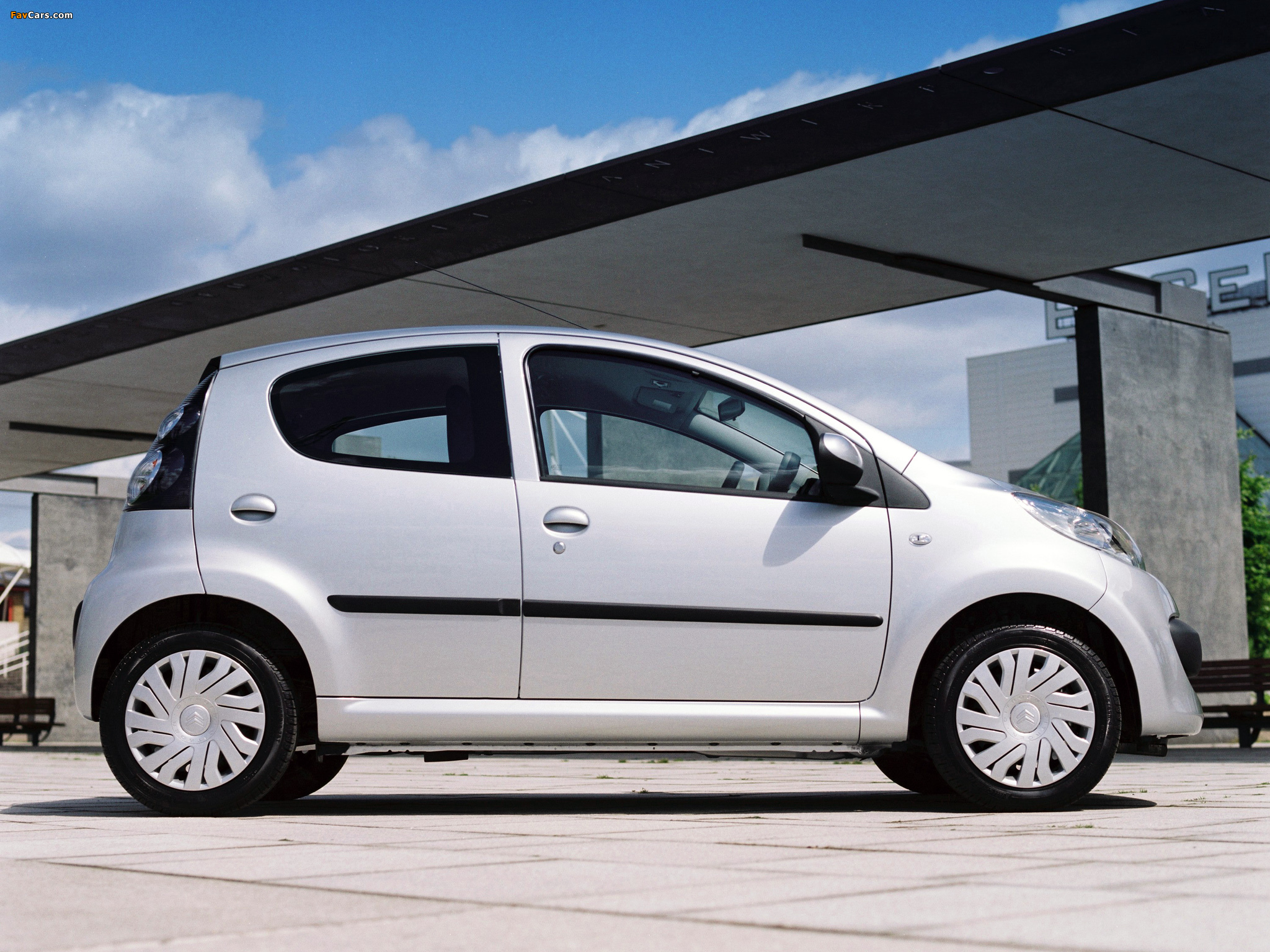 Citroën C1 5-door UK-spec 2005–08 wallpapers (2048 x 1536)