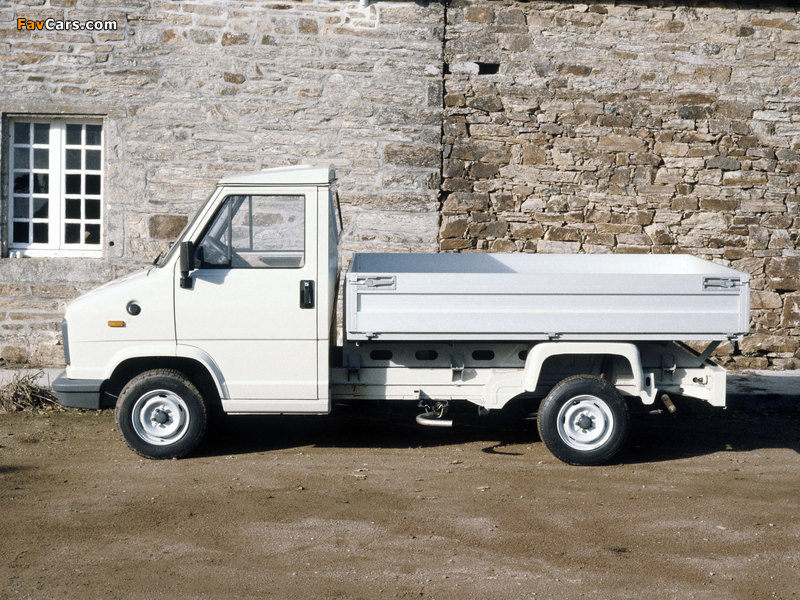 Photos of Citroën C25 Truck 1981–90 (800 x 600)