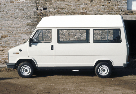 Pictures of Citroën C25 Combi High Roof 1981–90