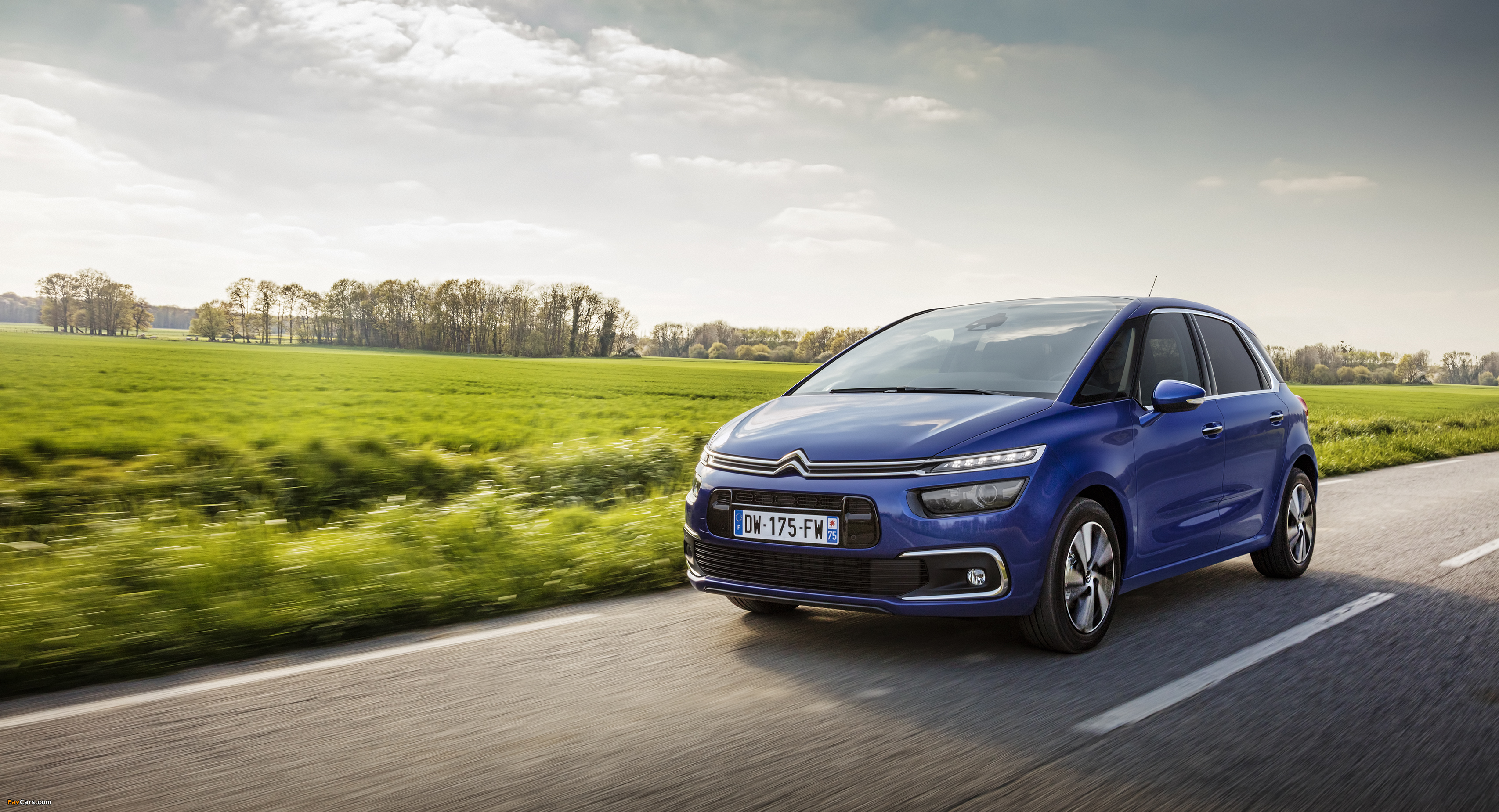 Citroën C4 Picasso 2016 wallpapers (3413 x 1850)