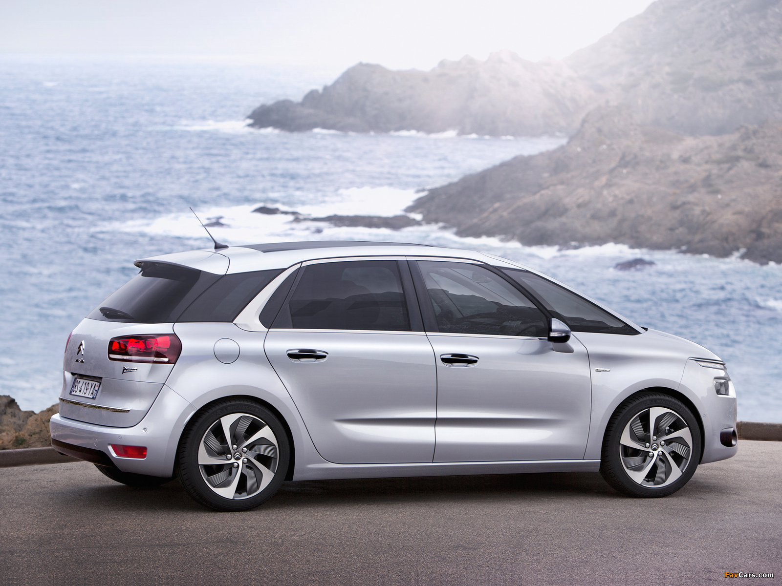 Pictures of Citroën C4 Picasso 2013 (1600 x 1200)