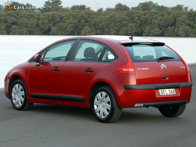 Citroën C4 Berline AU-spec 2004–08 wallpapers (640 x 480)