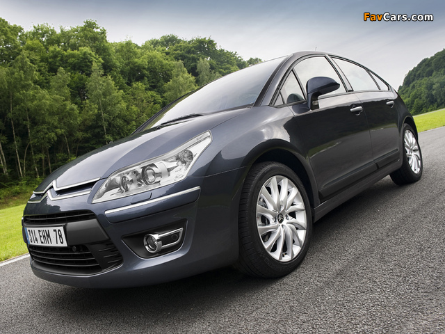 Images of Citroën C4 Berline 2008–11 (640 x 480)