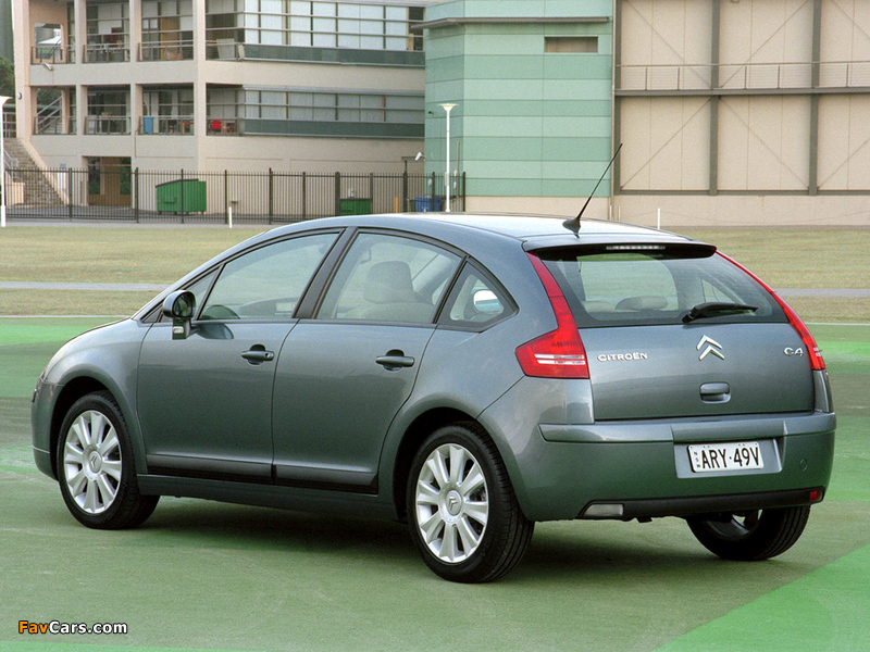 Photos of Citroën C4 Berline AU-spec 2004–08 (800 x 600)