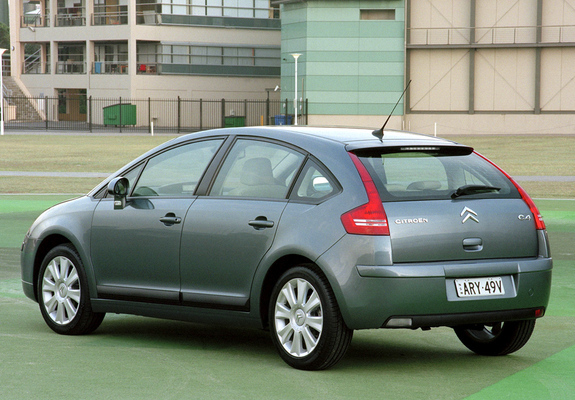 Photos of Citroën C4 Berline AU-spec 2004–08