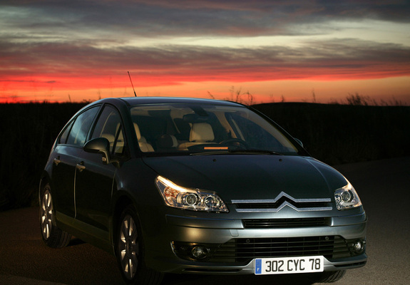 Citroën C4 Berline 2004–08 wallpapers