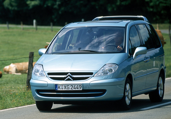 Citroën C8 2002–07 pictures