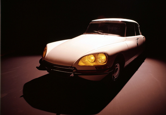 Citroën DS 1968 year wallpapers