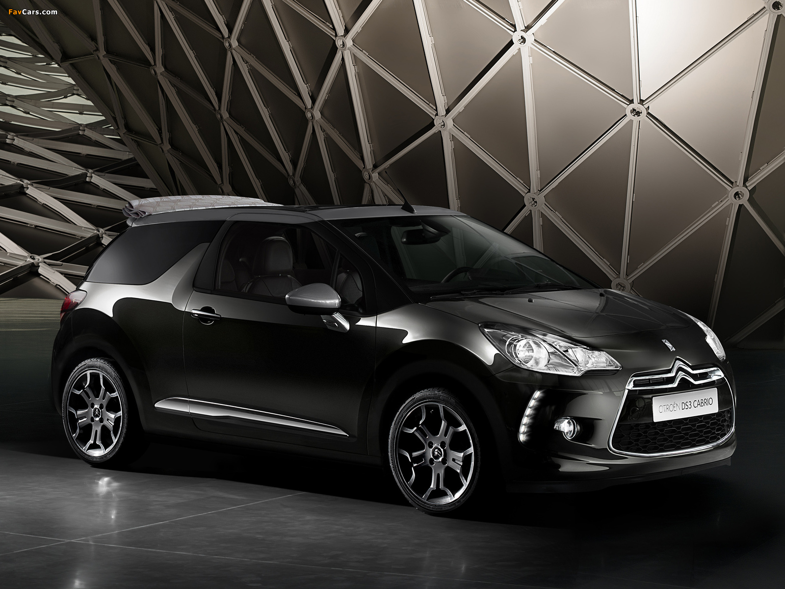 Citroën DS3 Cabrio 2012 wallpapers (1600 x 1200)