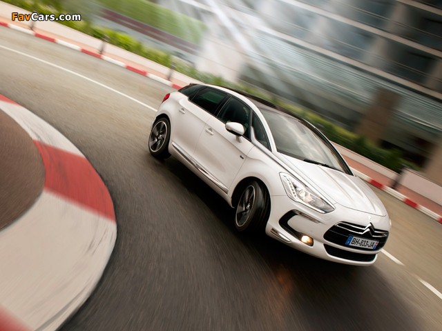 Images of Citroën DS5 HYbrid4 2011 (640 x 480)