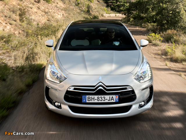 Pictures of Citroën DS5 HYbrid4 2011 (640 x 480)