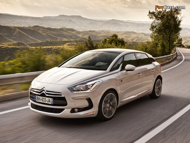Pictures of Citroën DS5 HYbrid4 2011 (640 x 480)