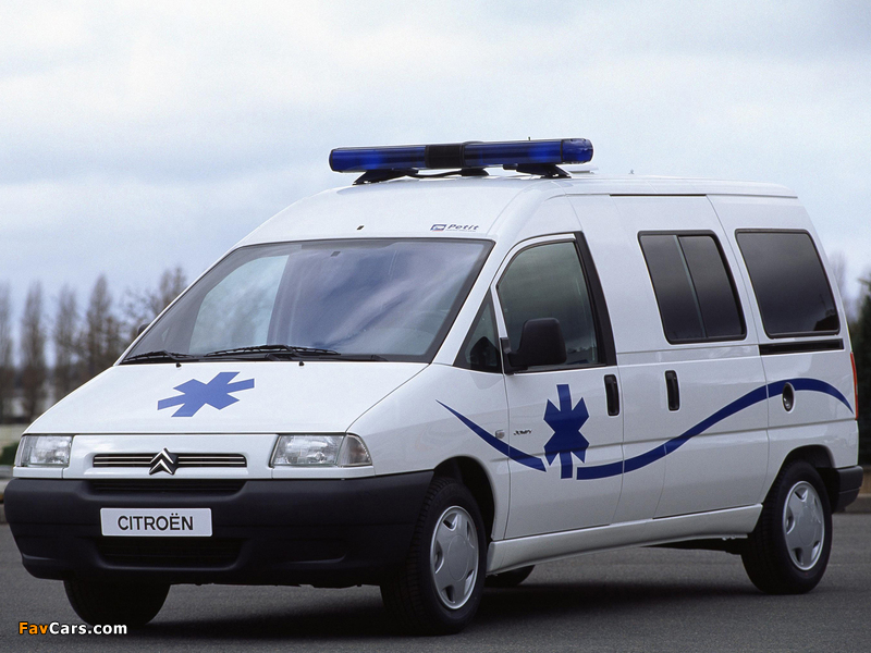 Citroën Jumpy Ambulance 1995–2004 images (800 x 600)