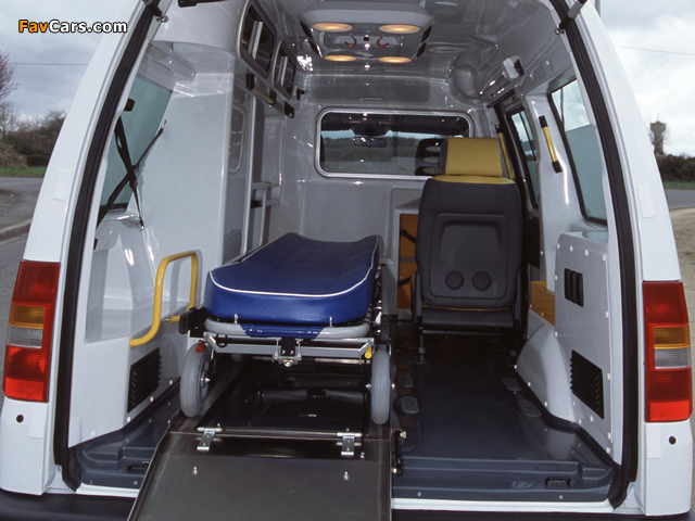 Pictures of Citroën Jumpy Ambulance 1995–2004 (640 x 480)