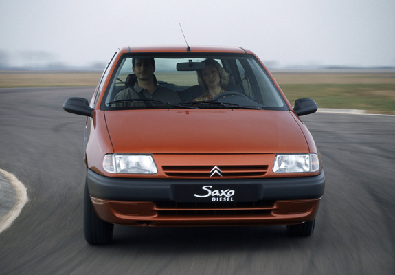Citroën Saxo 3-door 1996–99 pictures