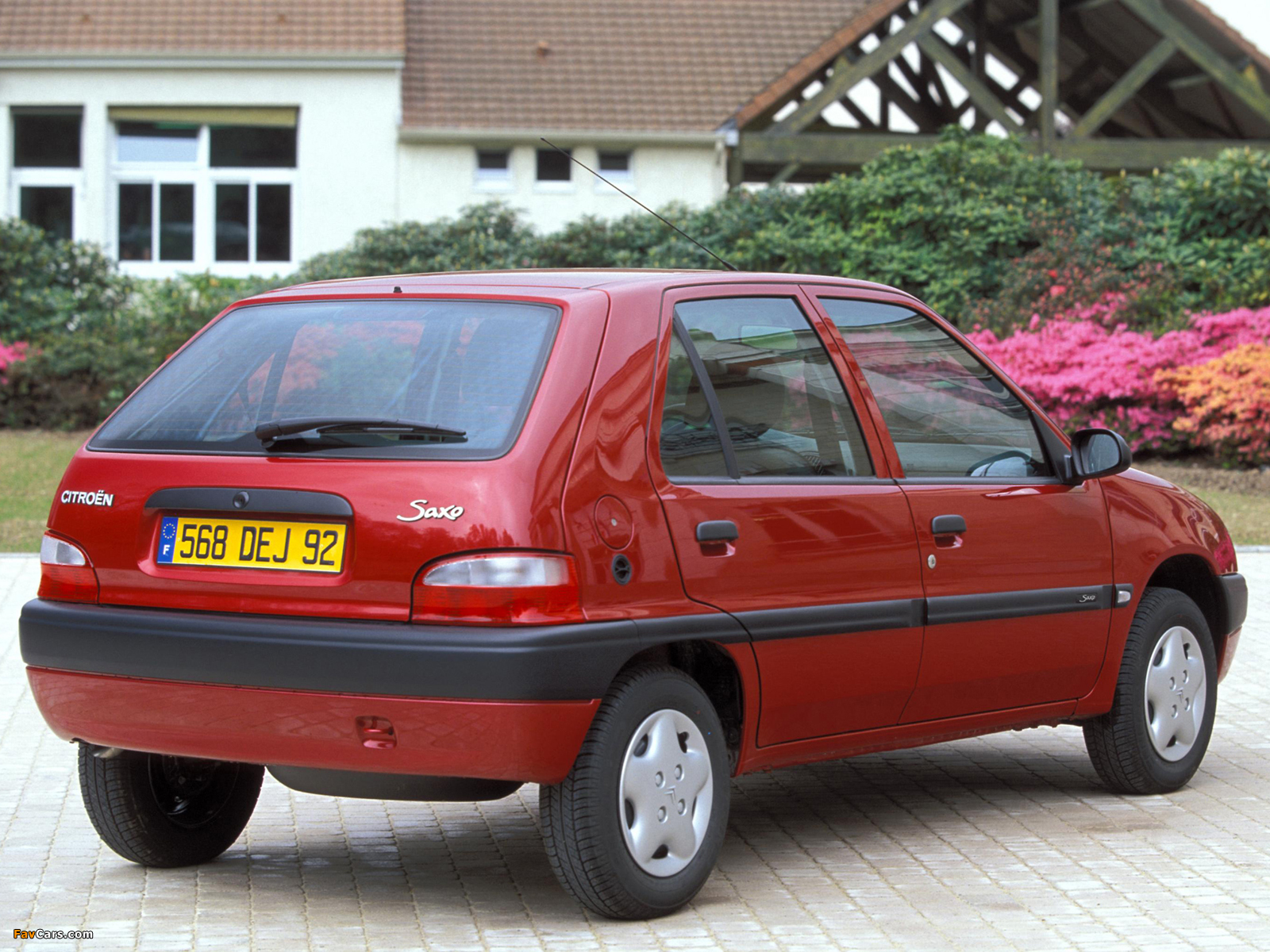 Citroën Saxo 5-door 1999–2004 wallpapers (1600 x 1200)