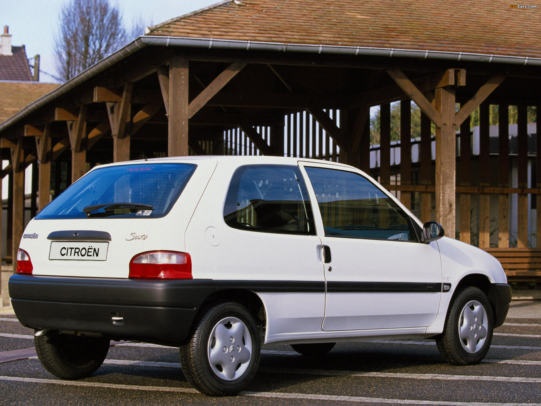 Citroën Saxo 3-door 1999–2004 wallpapers (2048 x 1536)