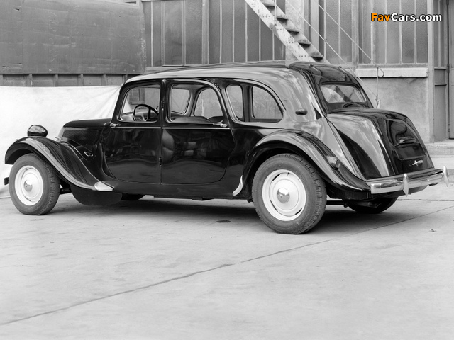Citroën Traction Avant Commerciale (11) 1954–57 images (640 x 480)