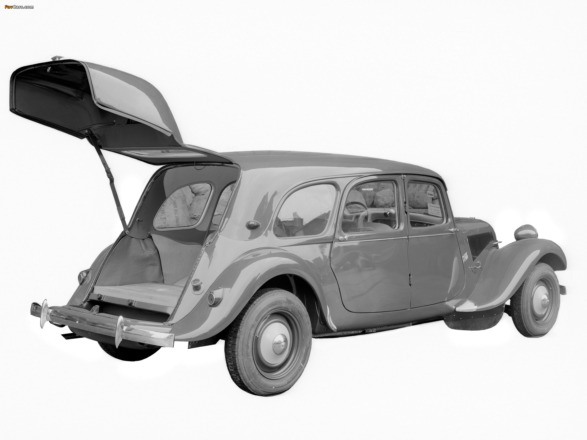 Citroën Traction Avant Commerciale (11) 1954–57 pictures (2048 x 1536)