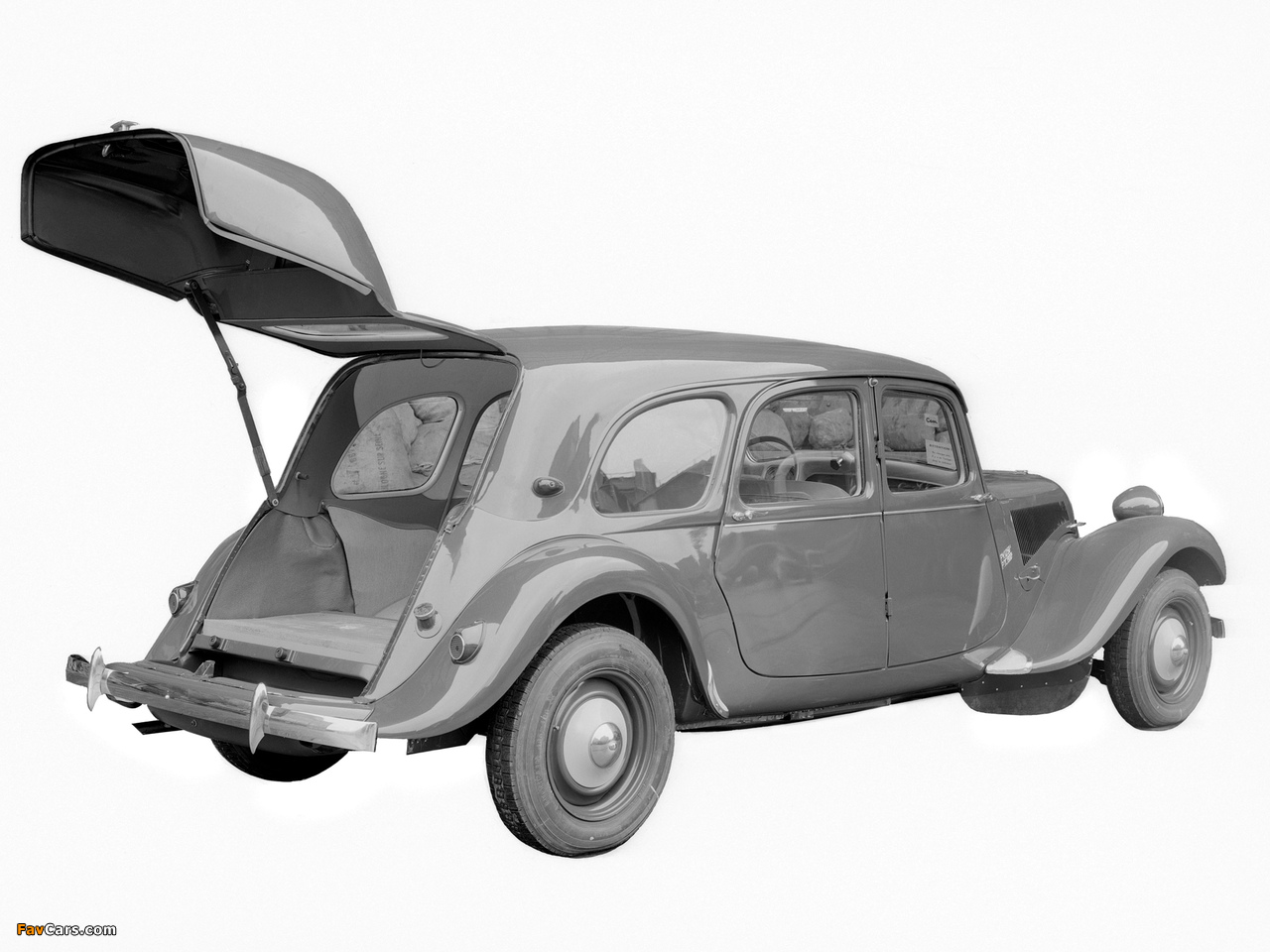 Citroën Traction Avant Commerciale (11) 1954–57 pictures (1280 x 960)