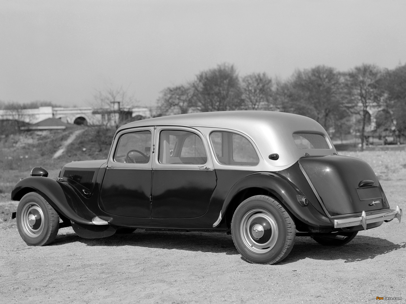 Citroën Traction Avant Familiale Taxi (11) 1954–57 wallpapers (1600 x 1200)