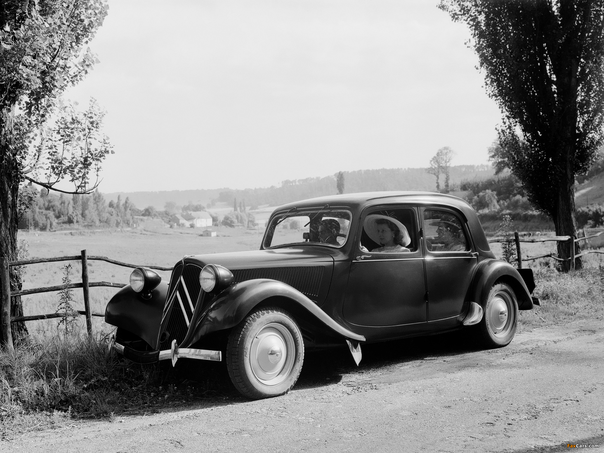 Images of Citroën Traction Avant 1934–57 (1920 x 1440)