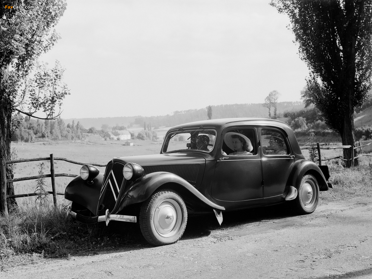 Images of Citroën Traction Avant 1934–57 (1280 x 960)